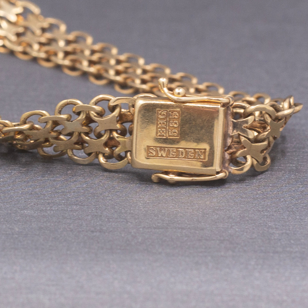 Vintage Swedish 14k Yellow Gold X-Link Bracelet