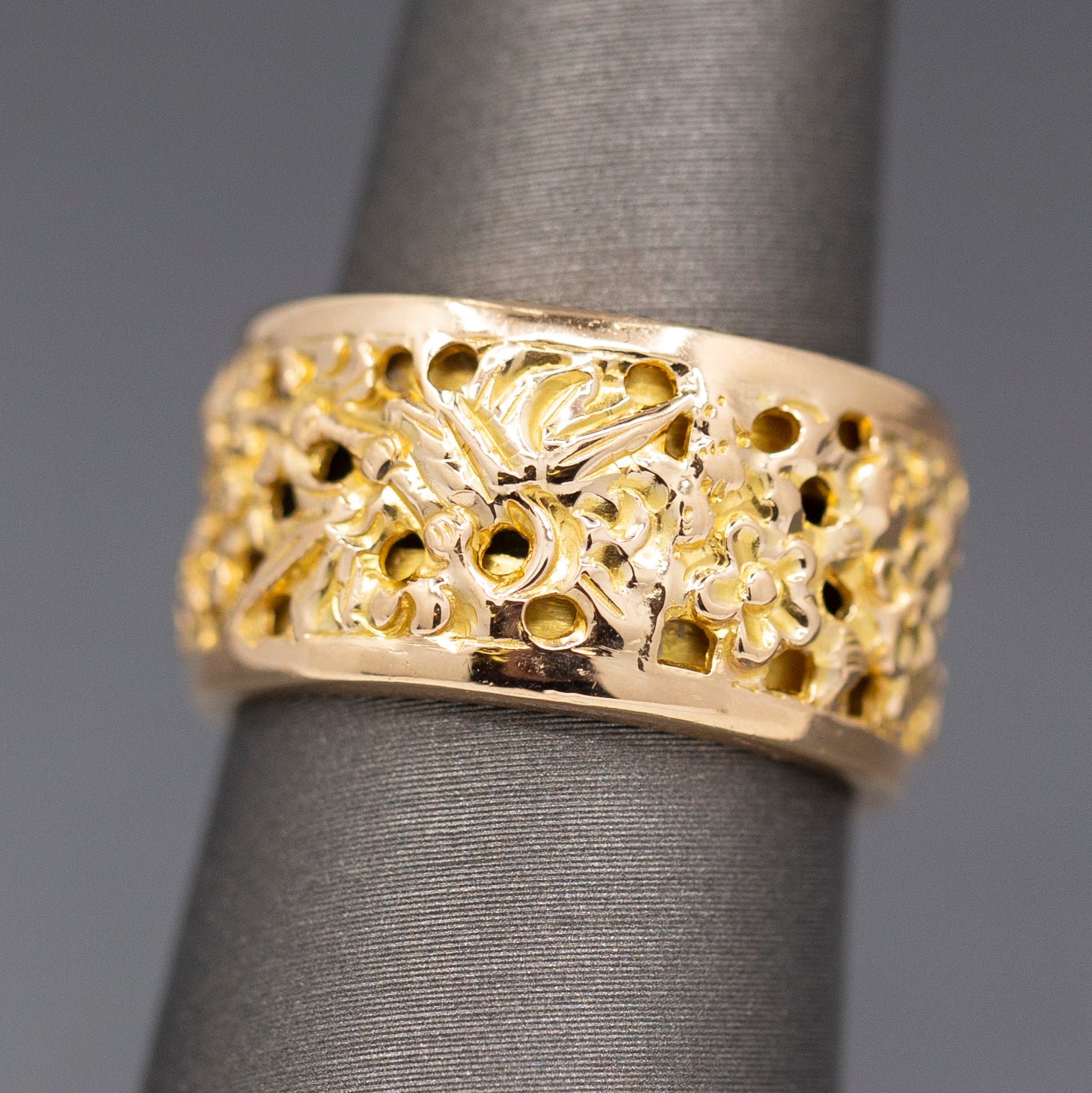 Exceptional Wide Floral Design and Pierced Eternity Band Ring in 18k Yellow Gold