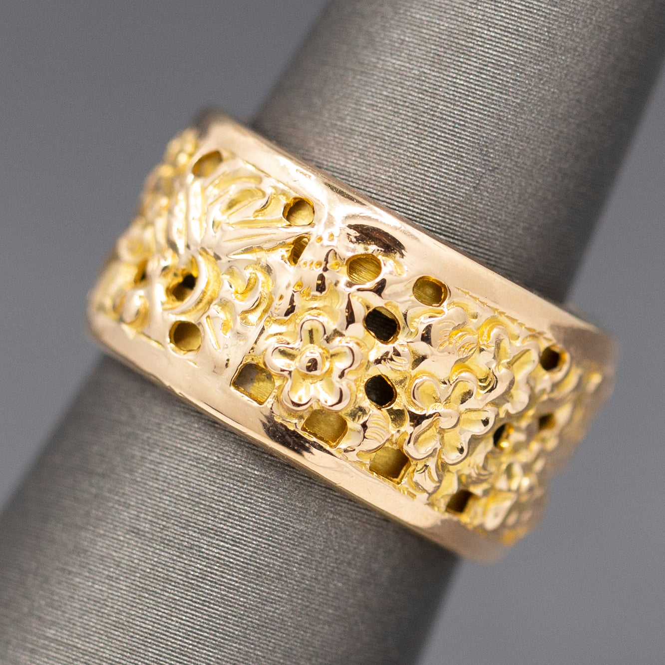 Exceptional Wide Floral Design and Pierced Eternity Band Ring in 18k Yellow Gold