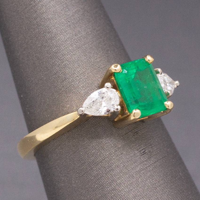 Vintage Emerald and Pear Cut Diamond Ring in 18k Yellow Gold