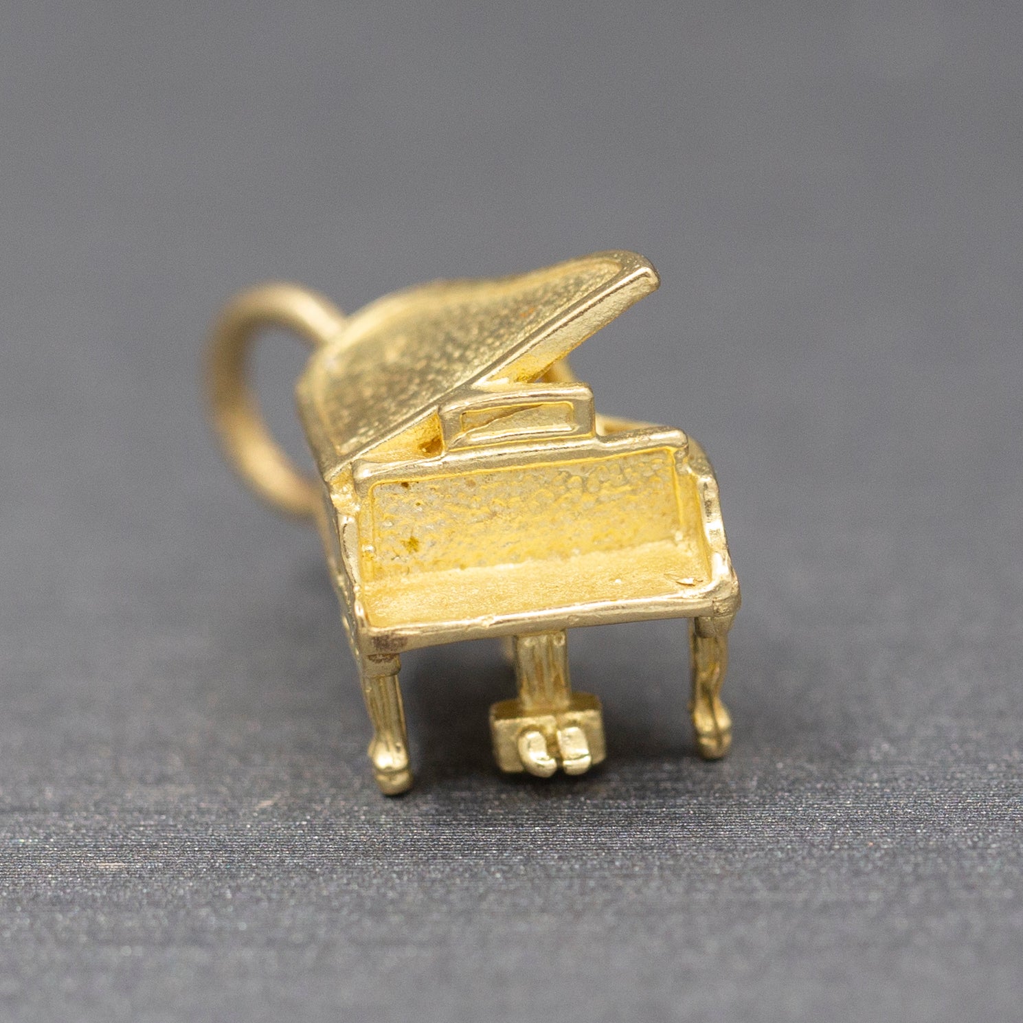 Vintage Grand Piano Charm Pendant in 14k Yellow Gold