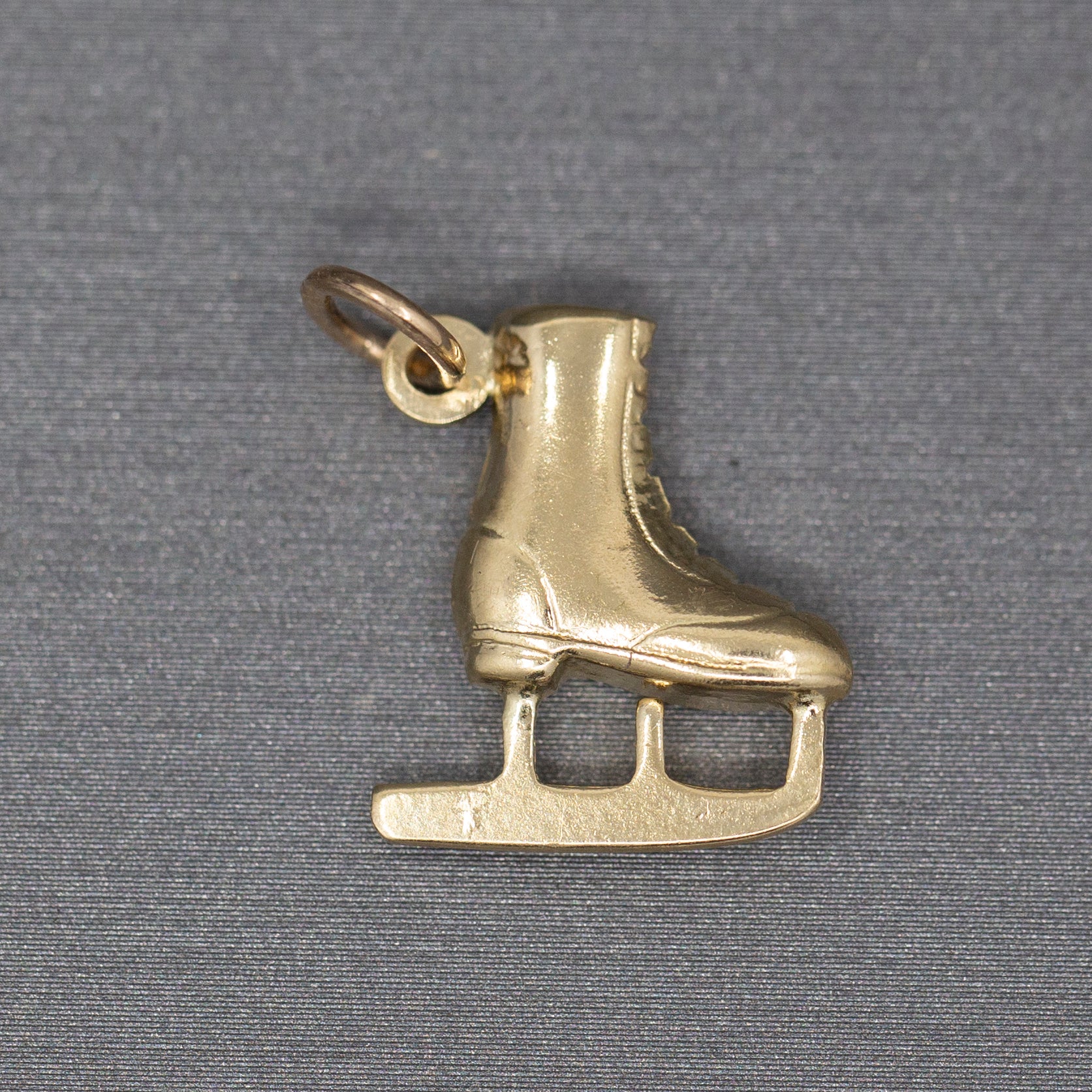 Shiny Vintage Ice Skate Pendant Charm in 14k Yellow Gold