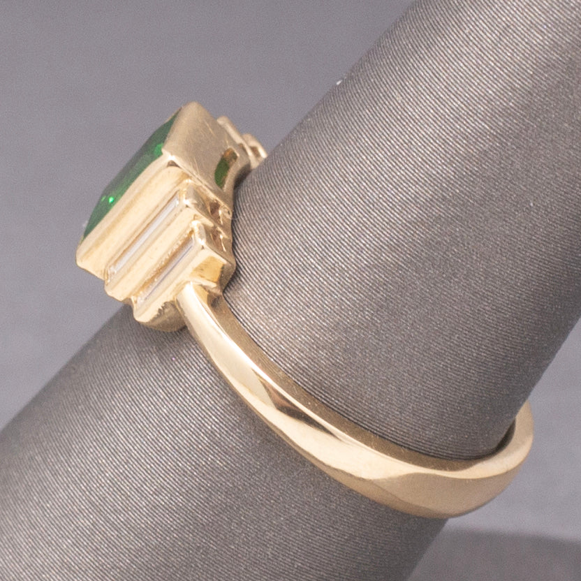Elegant GIA Certified Tsavorite Garnet and Baguette Cut Diamond Ring in 14k Yellow Gold