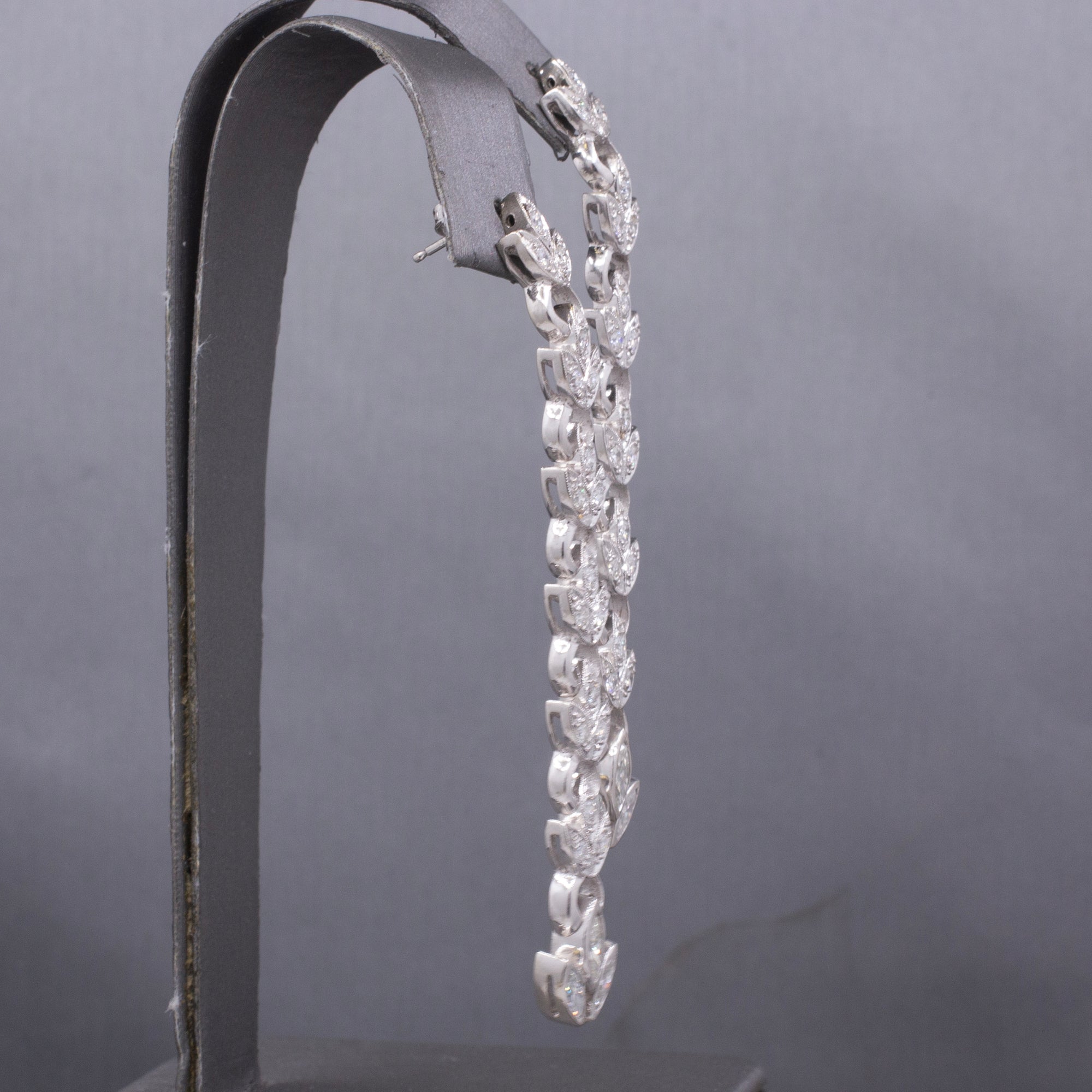 Elegant Art Deco Diamond and Platinum Garland Drop Earrings