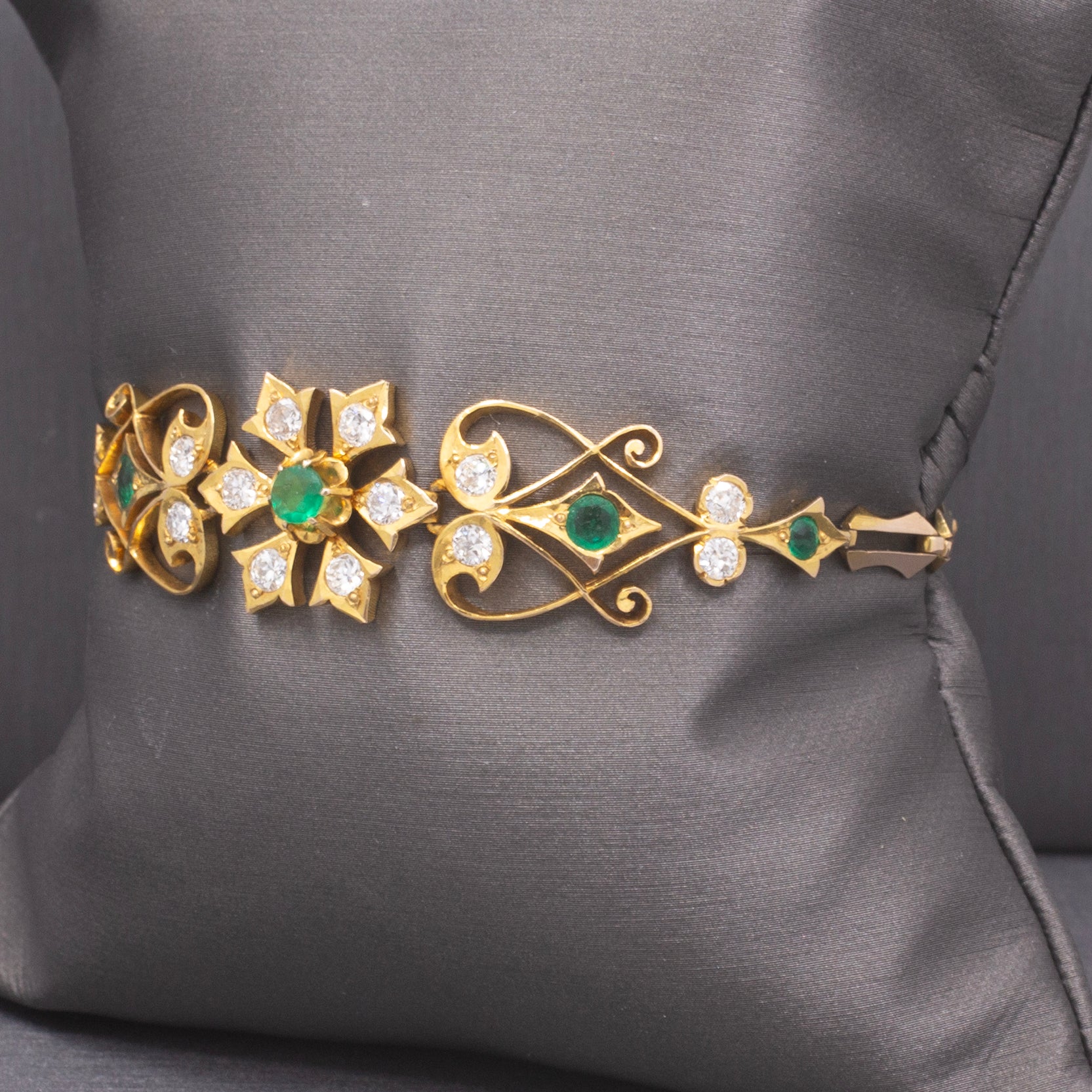 Stunning Antique Emerald and Old Cut Diamond Floral Bracelet in 18k Yellow Gold