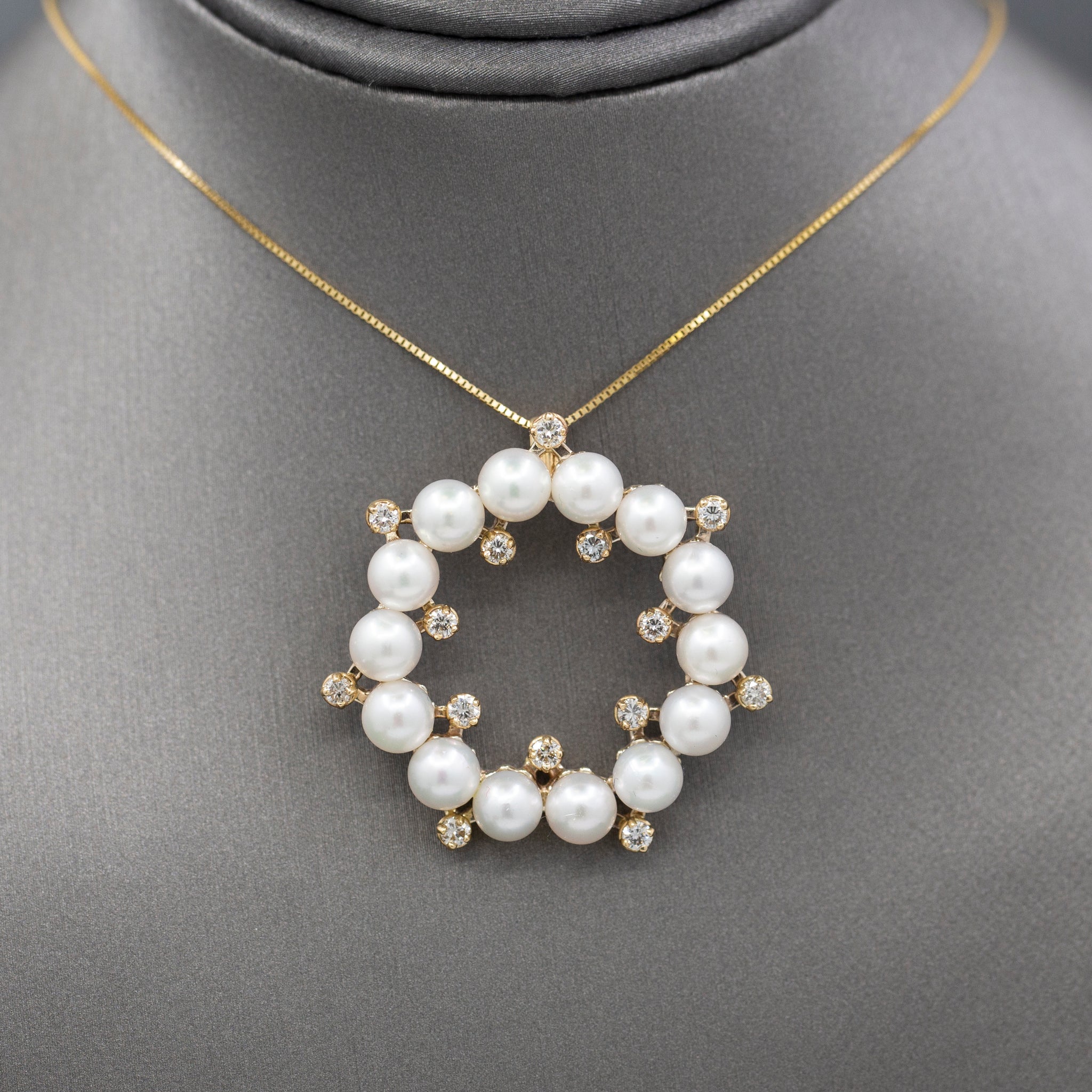 Vintage Pearl and Diamond Wreath Circle Pendant Necklace in 14k