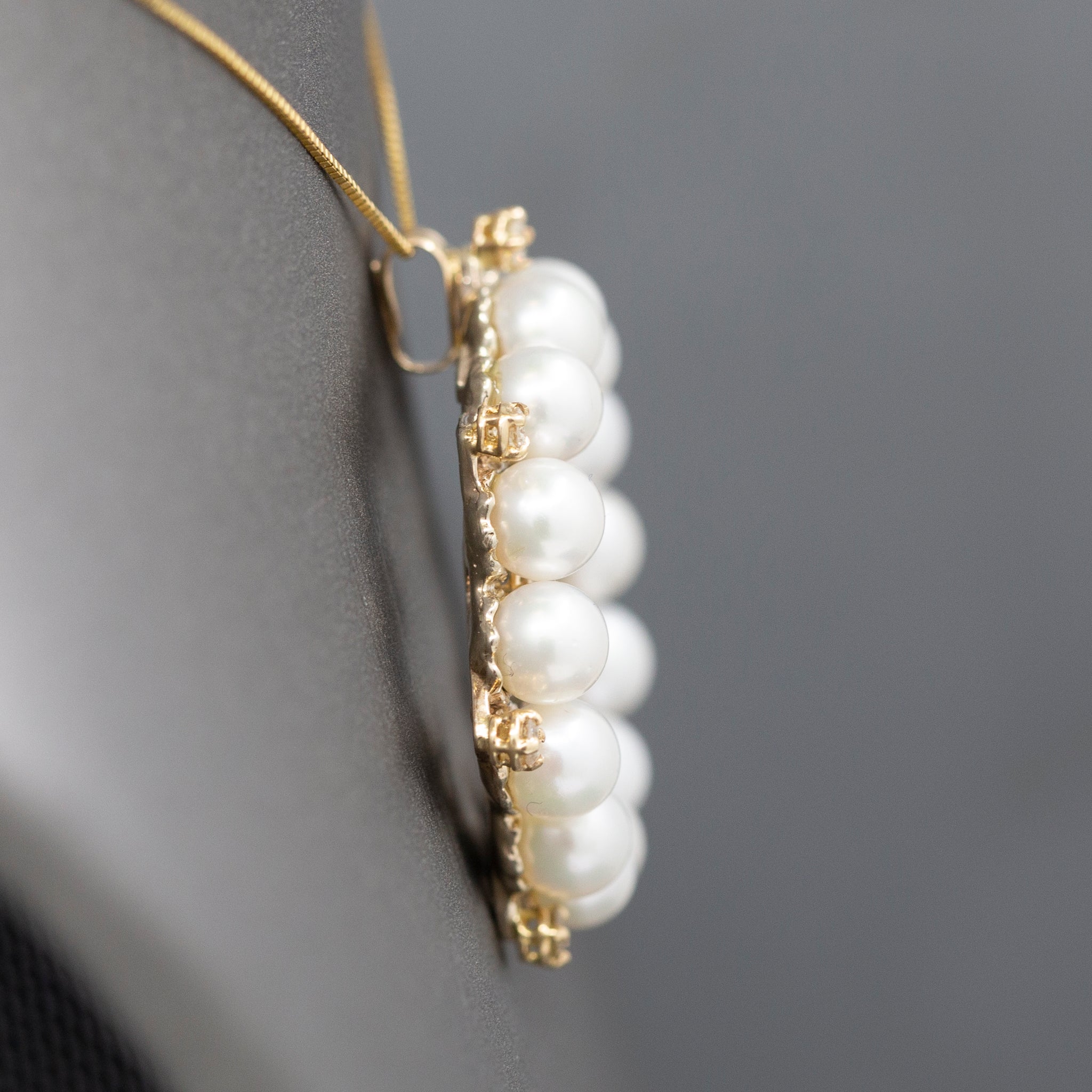 Vintage Pearl and Diamond Wreath Circle Pendant Necklace in 14k