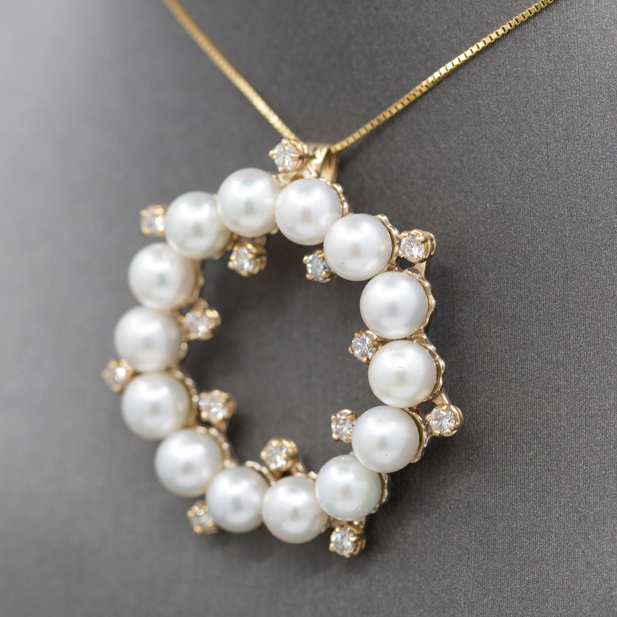 Vintage Pearl and Diamond Wreath Circle Pendant Necklace in 14k