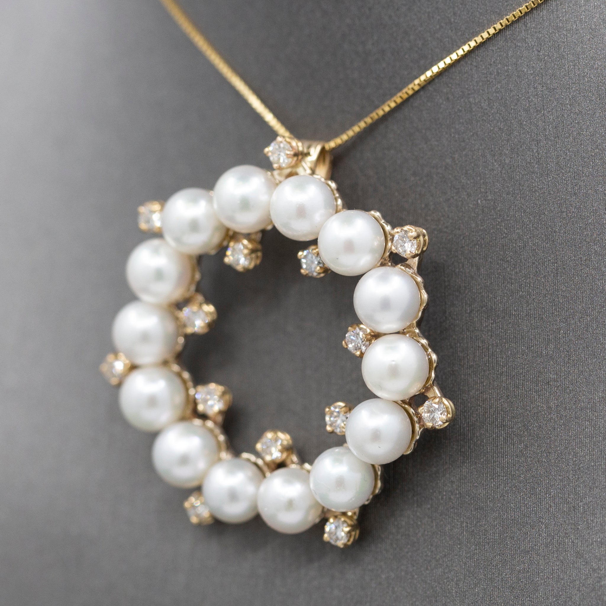 Vintage Pearl and Diamond Wreath Circle Pendant Necklace in 14k