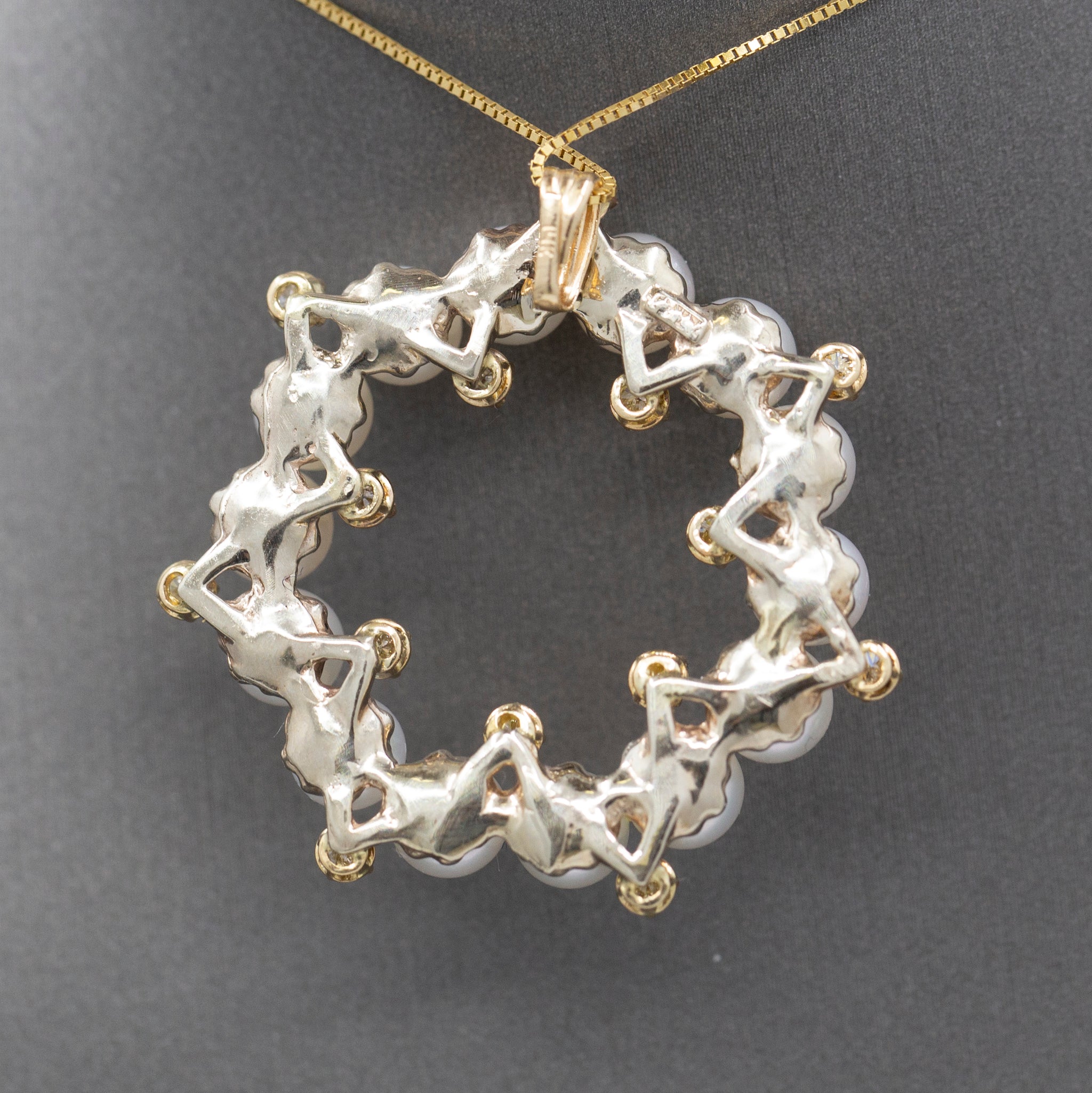 Vintage Pearl and Diamond Wreath Circle Pendant Necklace in 14k