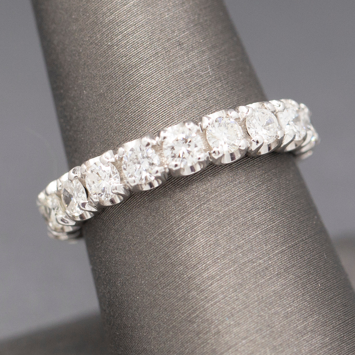 Sparkling 1.90cttw Diamond Eternity Band Ring in 14k White Gold Size 8.5