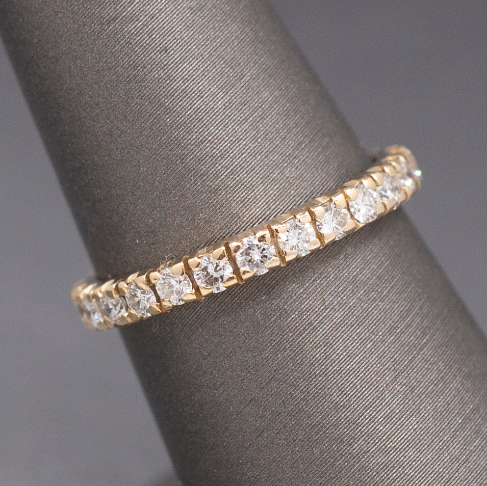 Beautiful Sparkling Diamond Eternity Band in 14k Yellow Gold Size 6.75