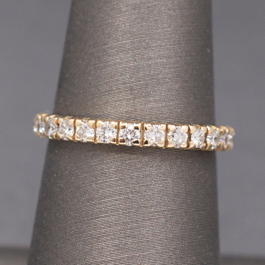 Beautiful Sparkling Diamond Eternity Band in 14k Yellow Gold Size 6.75