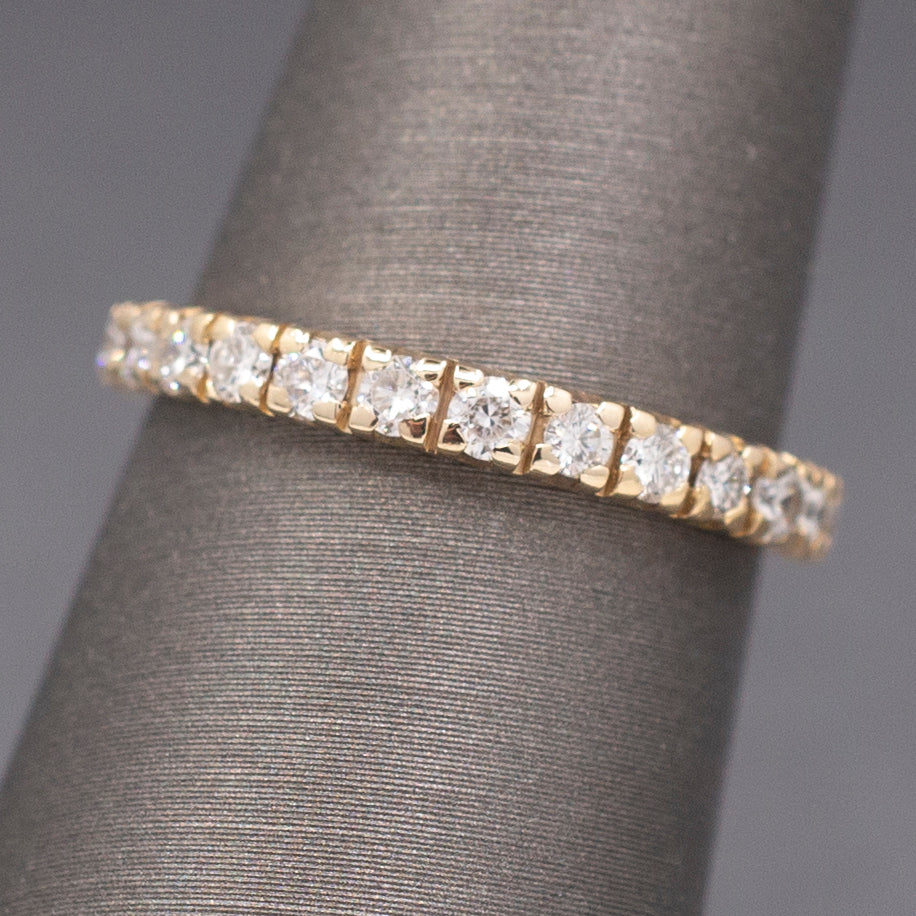 Beautiful Sparkling Diamond Eternity Band in 14k Yellow Gold Size 6.75