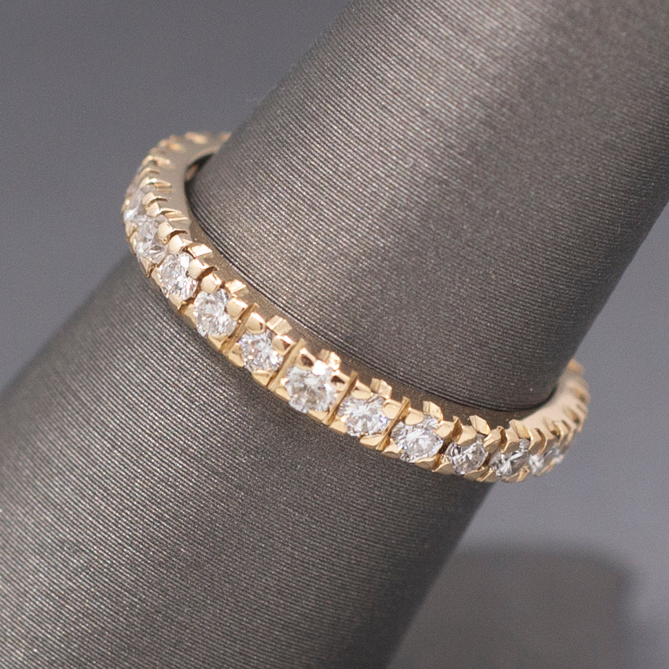 Beautiful Sparkling Diamond Eternity Band in 14k Yellow Gold Size 6.75