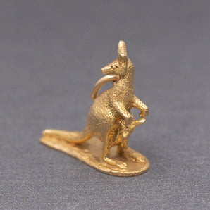 Adorable Australian Kangaroo with Joey Charm in 9k Yellow Gold