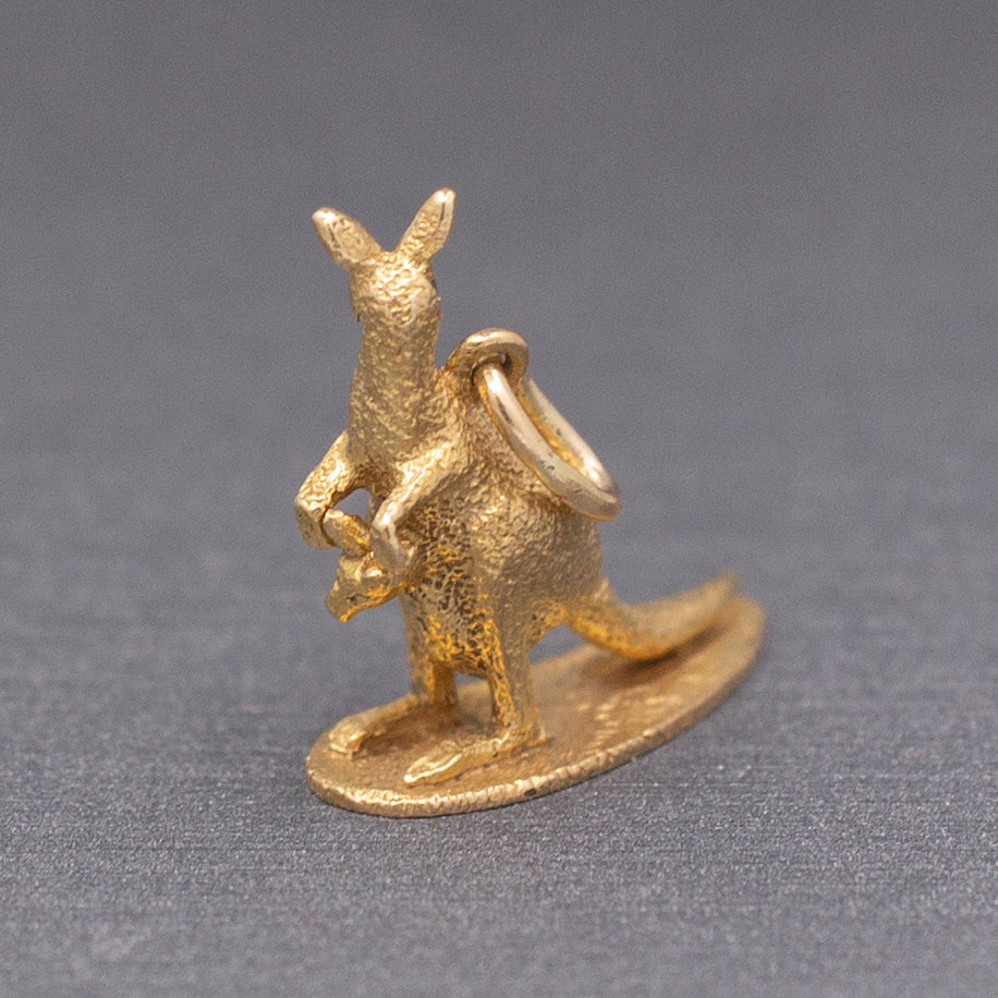 Adorable Australian Kangaroo with Joey Charm in 9k Yellow Gold