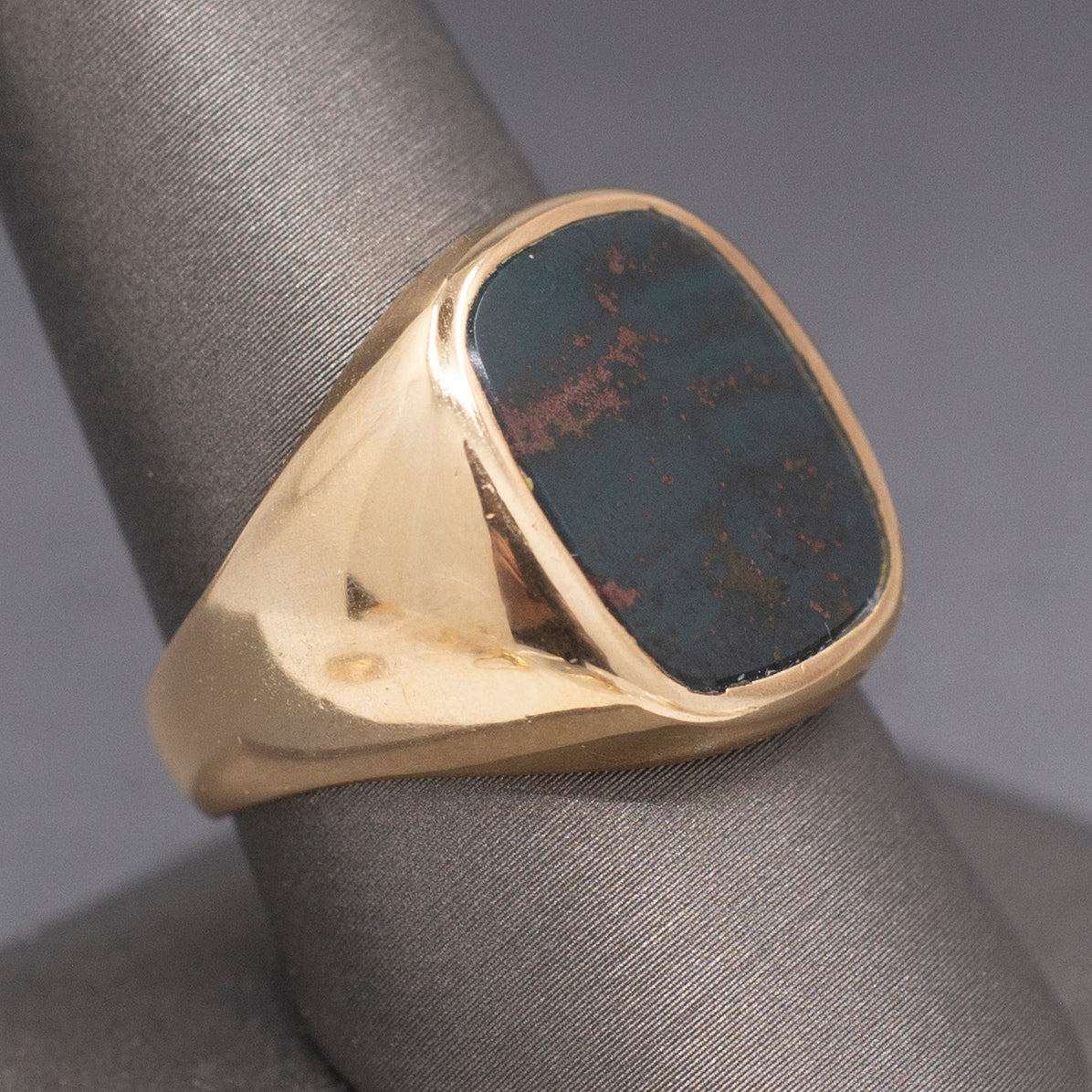 Handsome Vintage Bloodstone Signet Ring in14k Yellow Gold