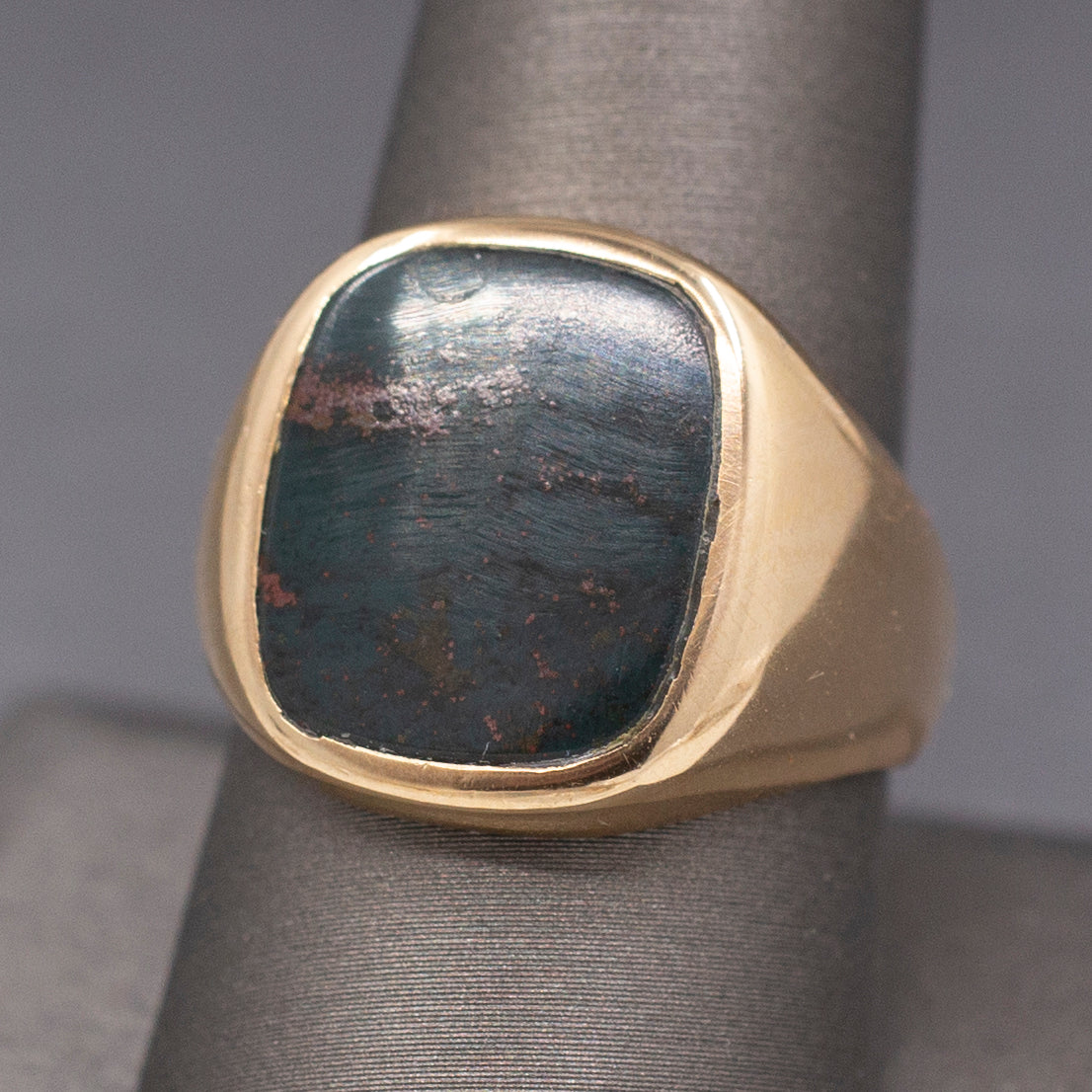 Handsome Vintage Bloodstone Signet Ring in14k Yellow Gold