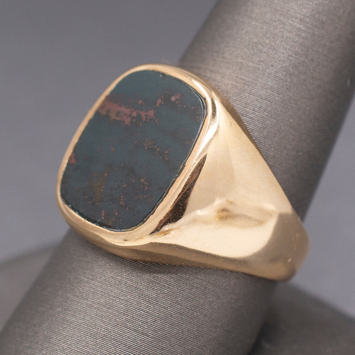Handsome Vintage Bloodstone Signet Ring in14k Yellow Gold