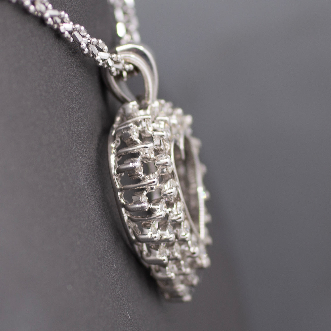 Vintage Bold 3.00cttw Diamond Heart Pendant in 14k White Gold