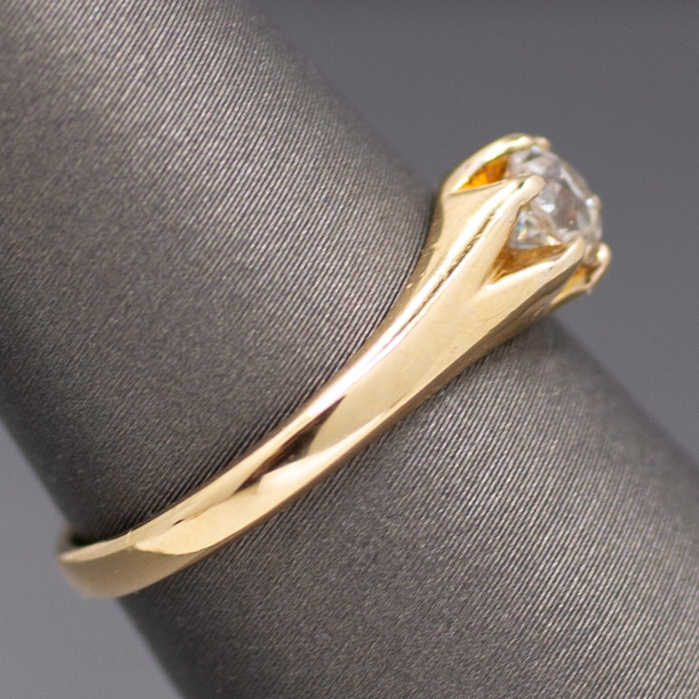 Antique Victorian Old Mine Cut Solitaire Engagement Ring in 18k Yellow Gold