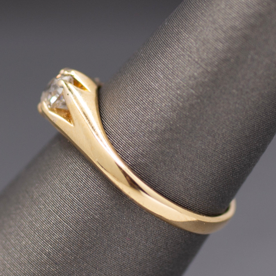 Antique Victorian Old Mine Cut Solitaire Engagement Ring in 18k Yellow Gold