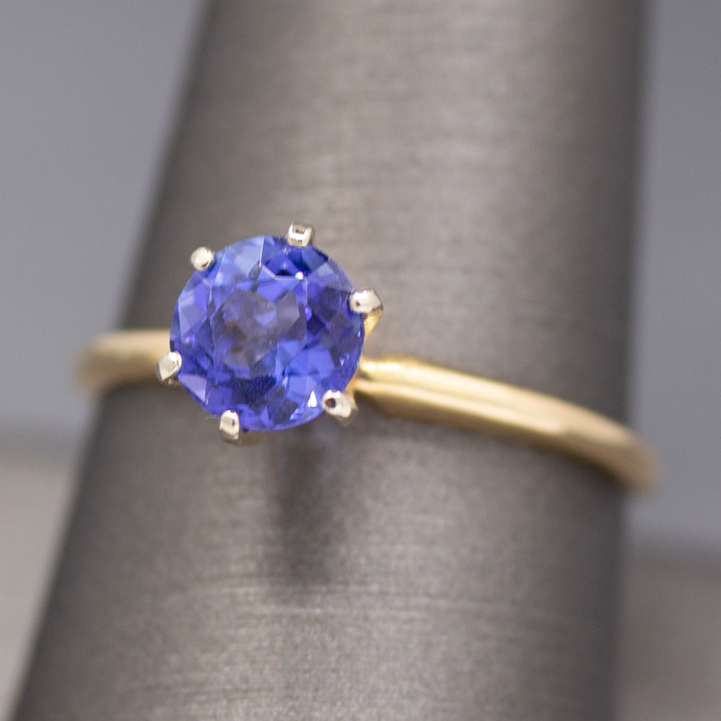 Sparkling Round Tanzanite Solitaire Ring in 14k Yellow Gold