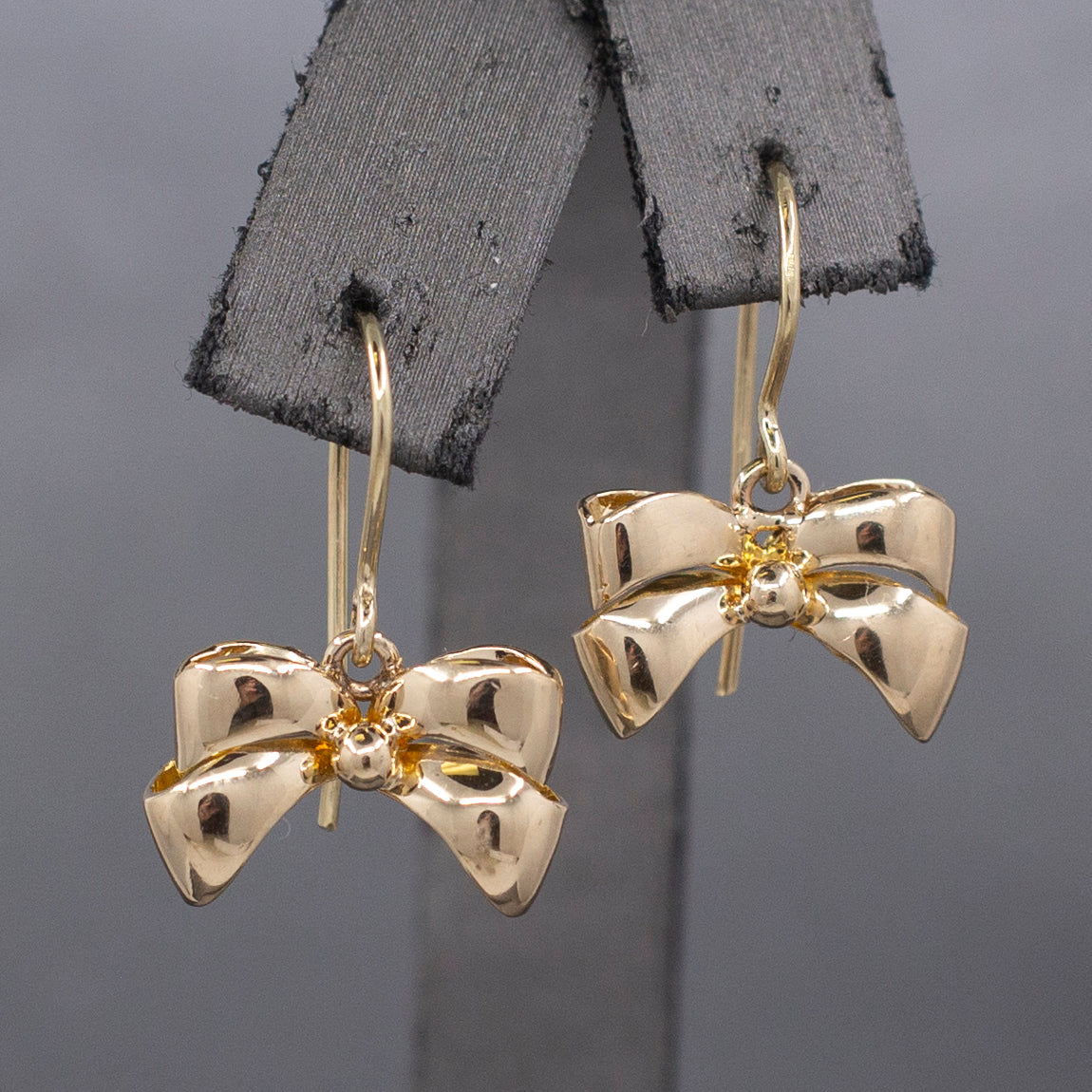 Absolutely Adorable Vintage Ribbon Bow Dangle Earrings in 14k Yellow Gold