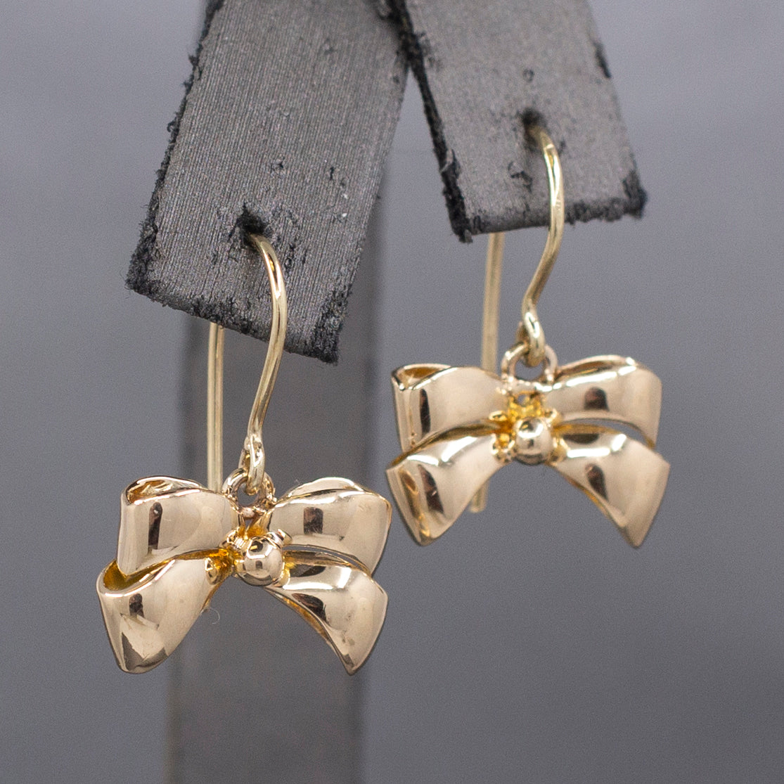 Absolutely Adorable Vintage Ribbon Bow Dangle Earrings in 14k Yellow Gold