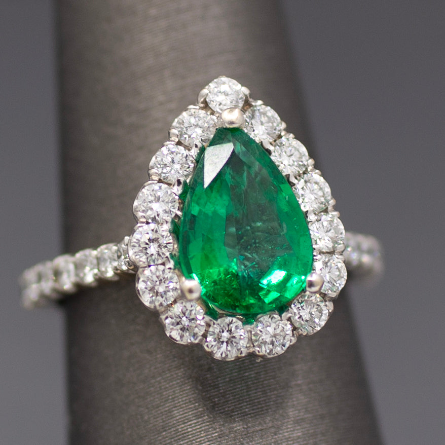 Exquisite GIA Certified Pear Cut Emerald and Diamond Halo Ring in 18k White Gold