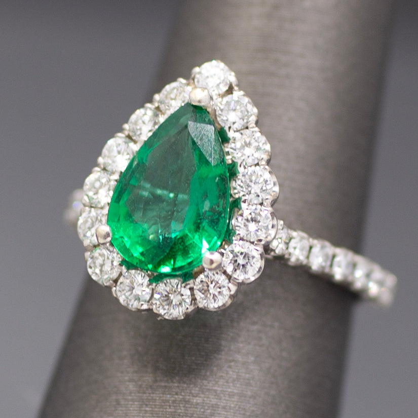 Exquisite GIA Certified Pear Cut Emerald and Diamond Halo Ring in 18k White Gold
