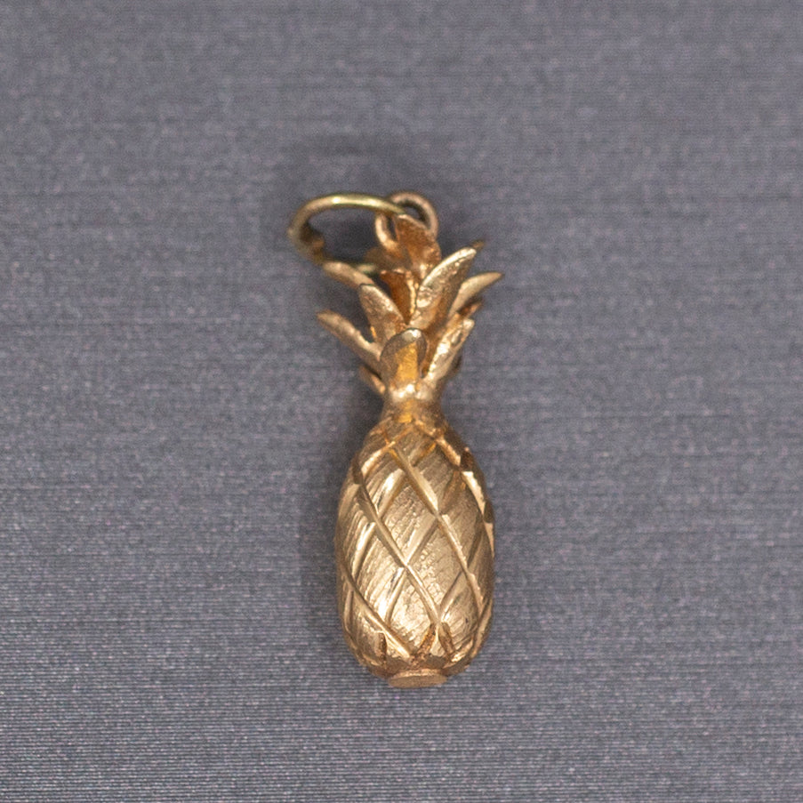 Vintage Whole Pineapple Charm Pendant in 14k Yellow Gold