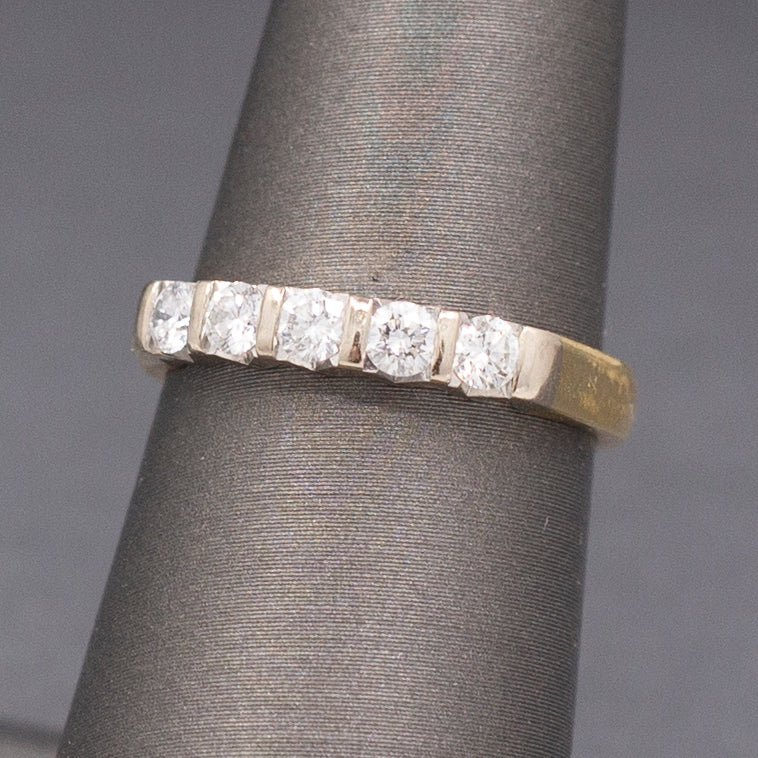 Five Stone Round Diamond Bar Set Band Ring in 18k Yellow Gold