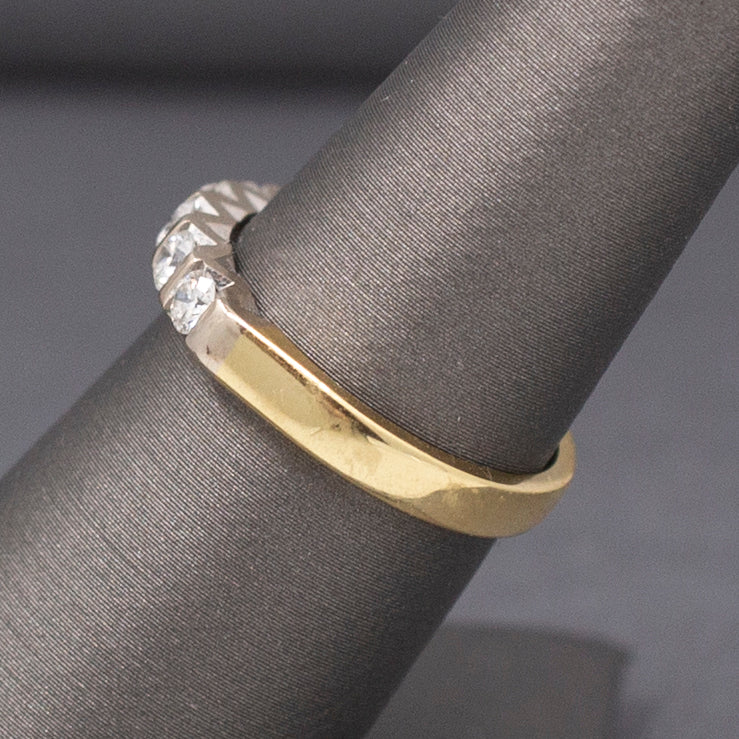 Five Stone Round Diamond Bar Set Band Ring in 18k Yellow Gold