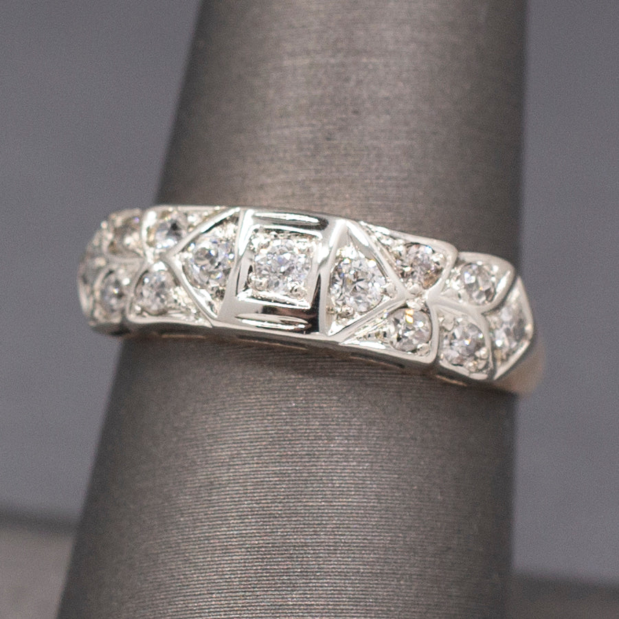 Late Art Deco Old European Cut Diamond Wedding Band Ring in 14k