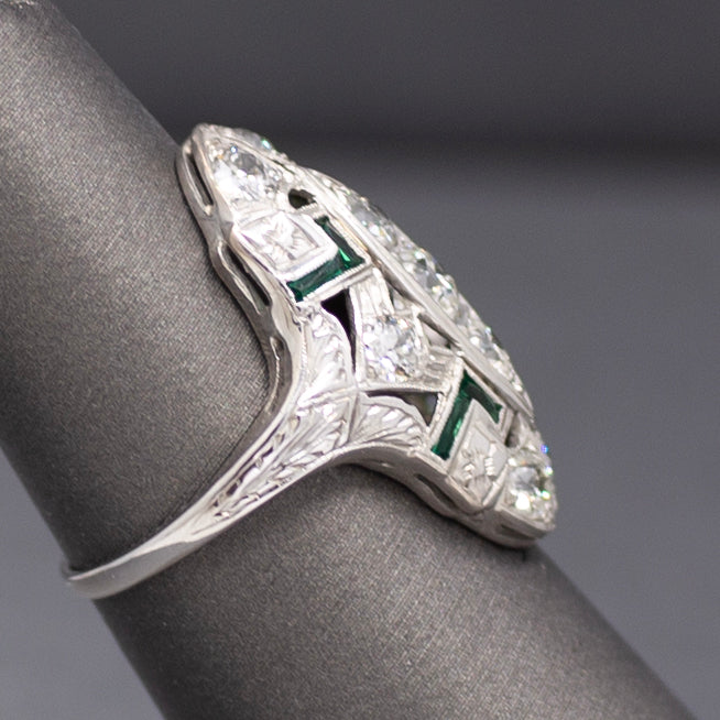 Elegant Art Deco Old European Cut Diamond and Emerald Cocktail Ring in 18k White Gold