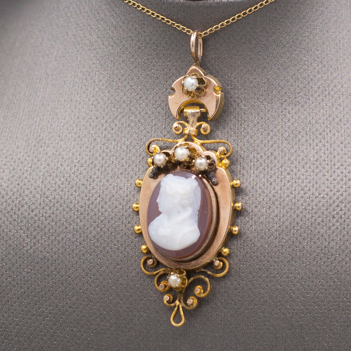 Antique Victorian Pearl and Hard Stone Cameo Pendant in 10k Yellow Gold