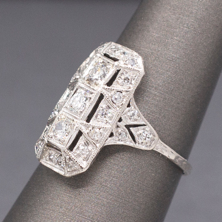 Excellent Art Deco Three Stone Elongated Cocktail Ring in Platinum
