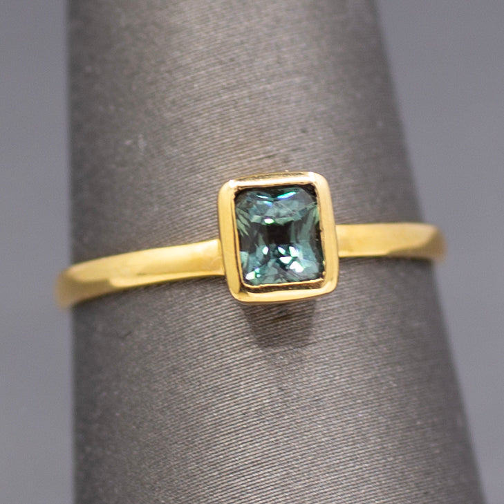 Handcrafted Bezel Set Teal Green Sapphire Solitaire Ring in 18k Yellow Gold