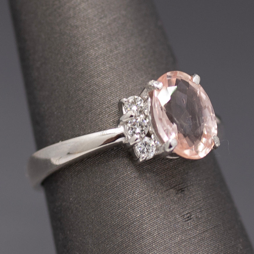 Lotus Certified Padparadscha Sapphire and Diamond Ring in Platinum