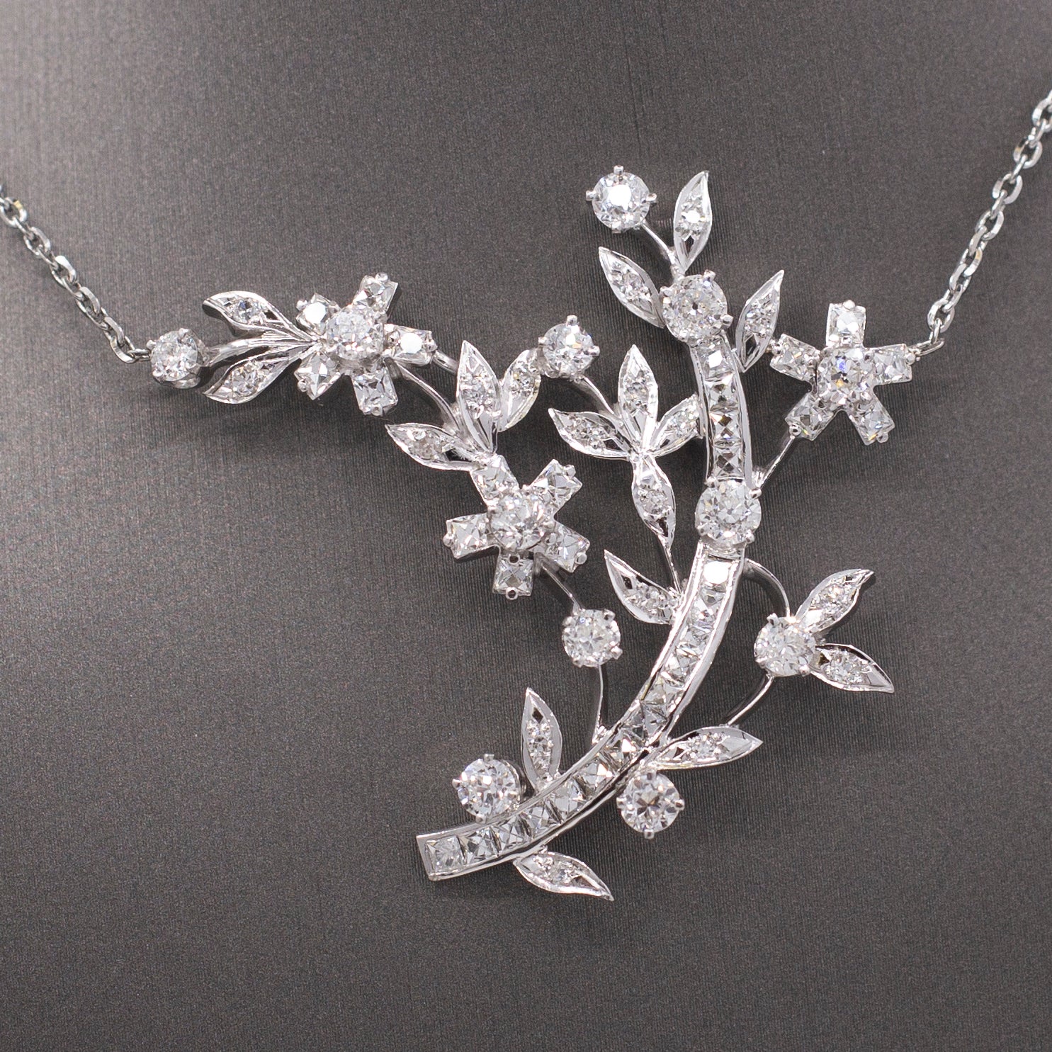 Art Deco Peruzzzi and Old European Cut Diamond Floral Spray Necklace in Platinum