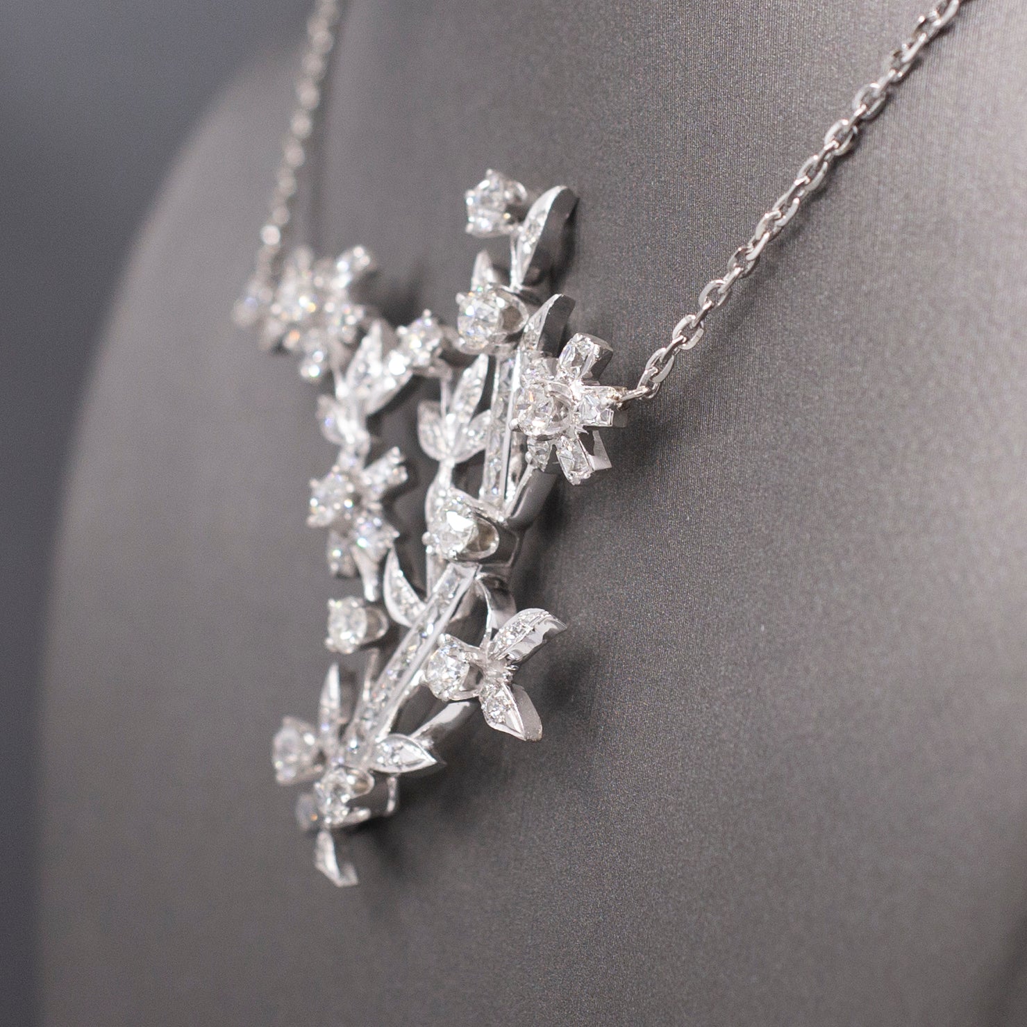 Art Deco Peruzzzi and Old European Cut Diamond Floral Spray Necklace in Platinum