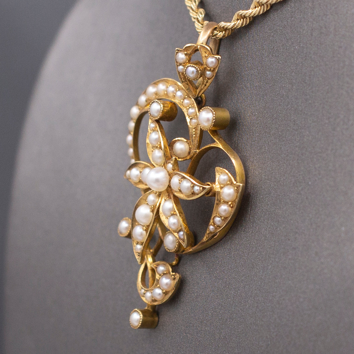 Art Nouveau Pearl Dangle Pendant in 15k Yellow Gold