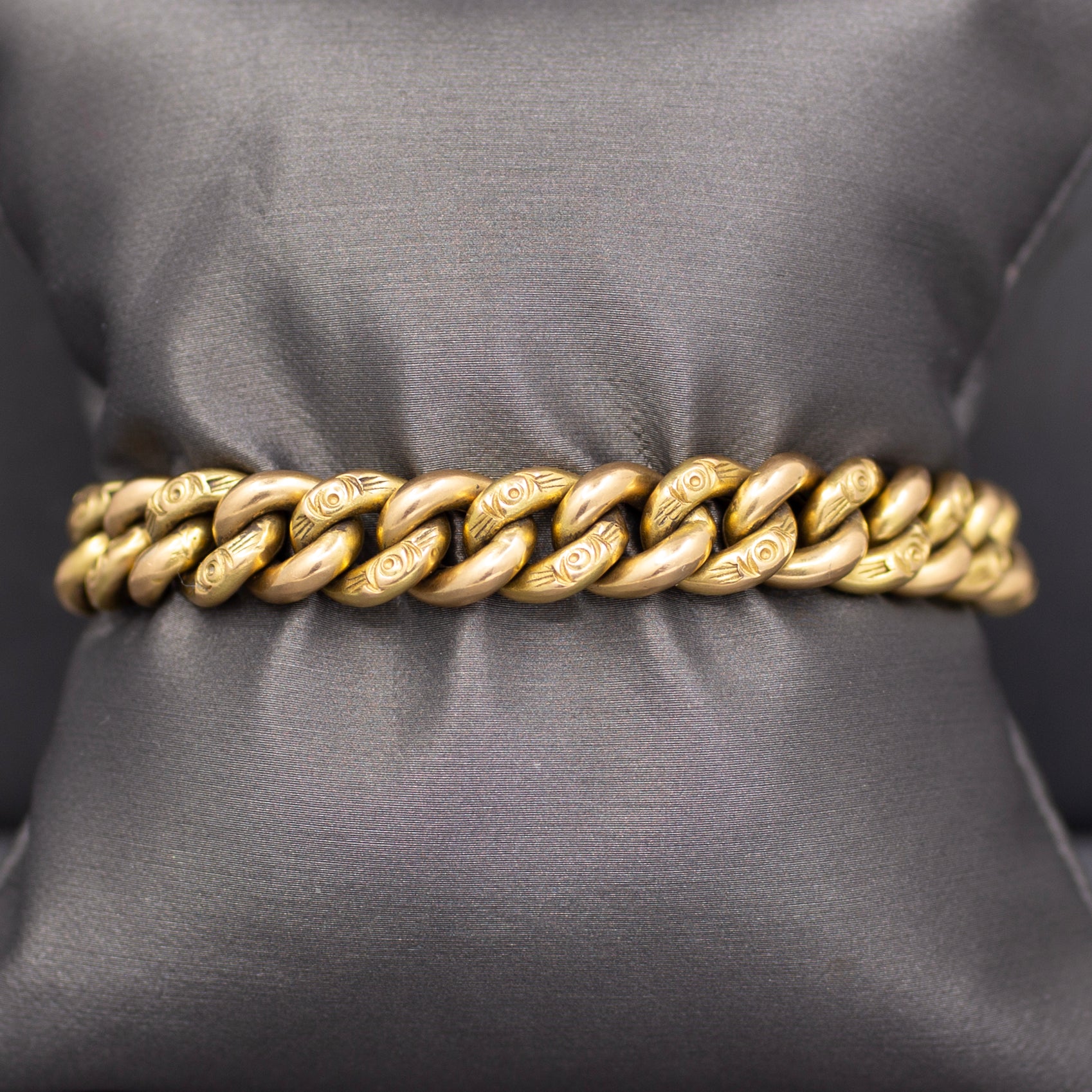 Antique Victorian Engraved Curb Link Bracelet in 18k Yellow Gold