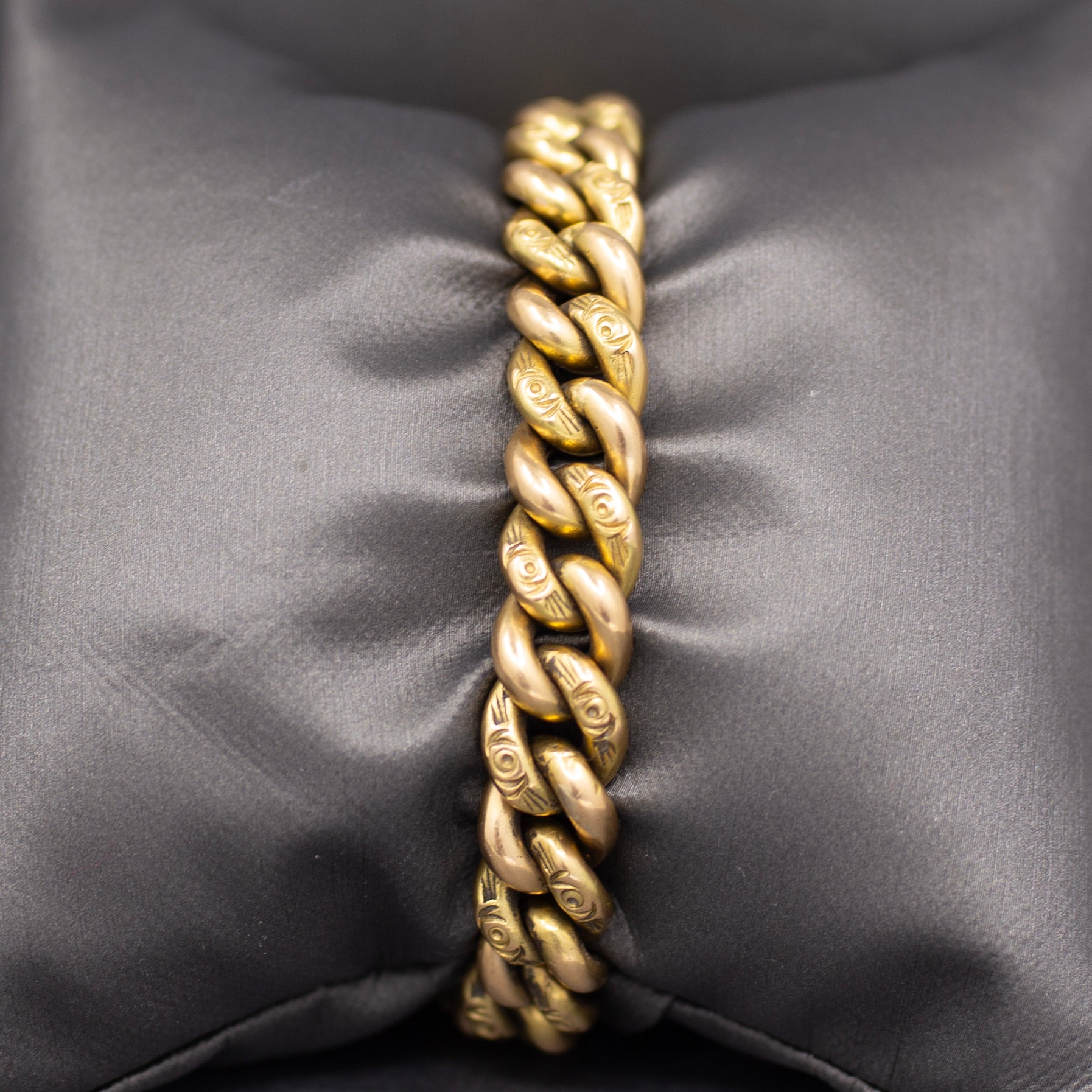 Antique Victorian Engraved Curb Link Bracelet in 18k Yellow Gold