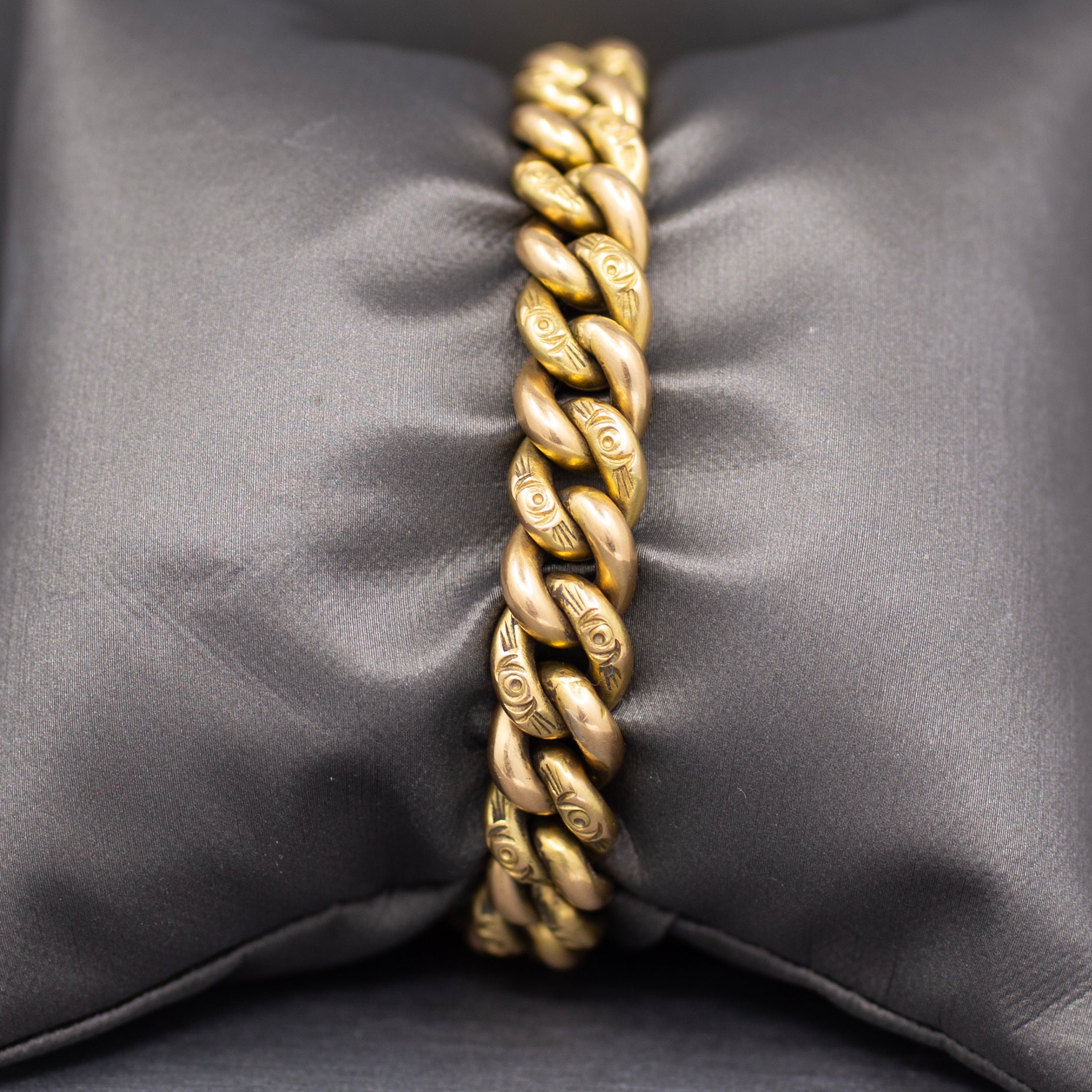 Antique Victorian Engraved Curb Link Bracelet in 18k Yellow Gold