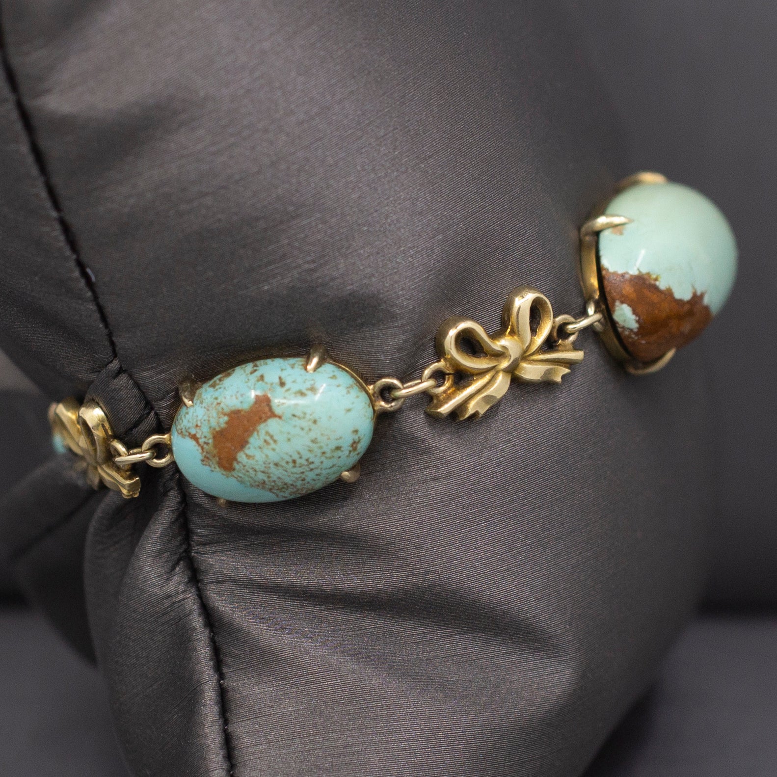 Antique Victorian Turquoise Link Ribbon Bow Bracelet in 14k Yellow Gold