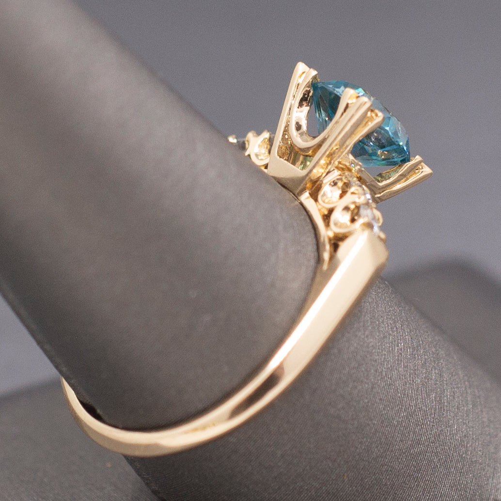 Vintage 1940s Blue Zircon and Diamond Ring in 14k Yellow Gold