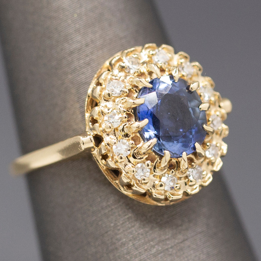 Gorgeous Vintage Cornflower Blue Sapphire and Diamond Ring in 14k Yellow Gold